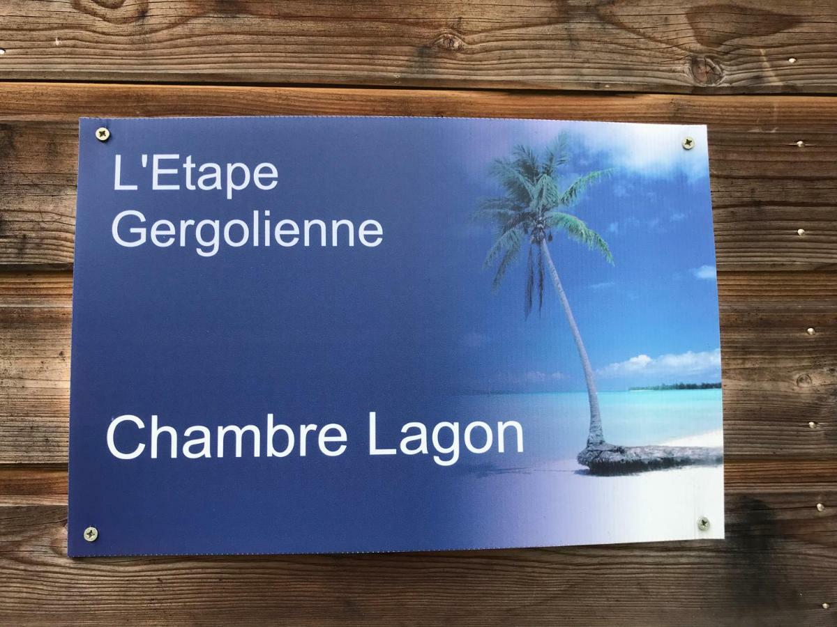Le Lagon Jargeau Екстериор снимка